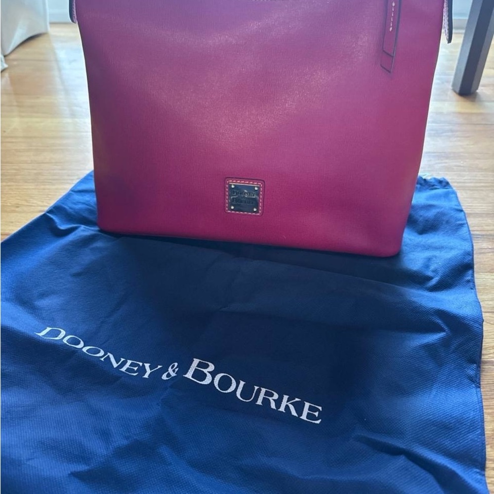 Dooney & Bourke Women's Pink Bag